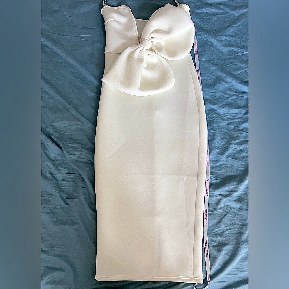 Missguided+ White Bow Midi Dress